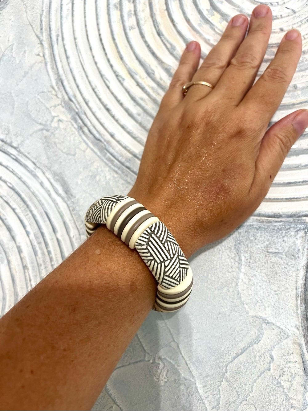 Ivory and brown stretchy tribal bracelet
